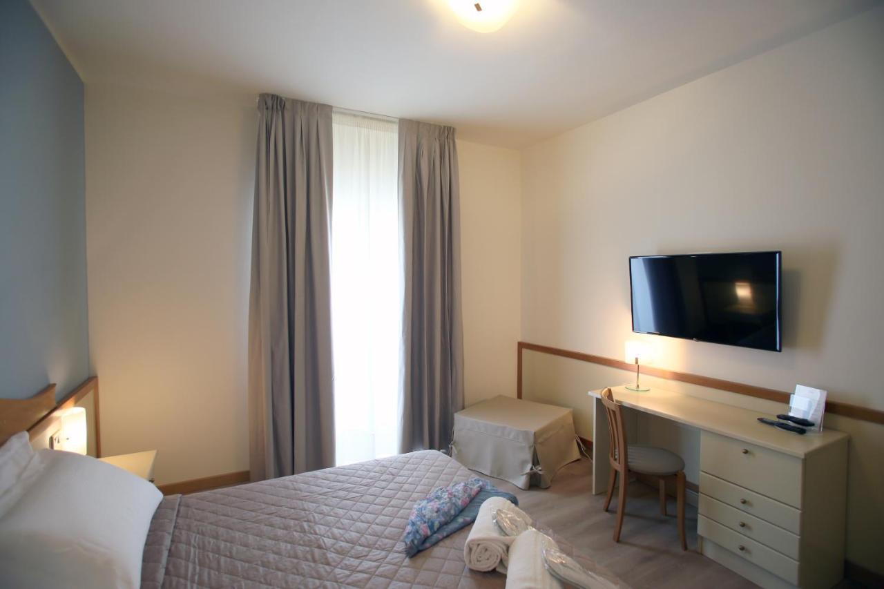 ויאסטה Hotel Le Ginestre Family & Wellness מראה חיצוני תמונה