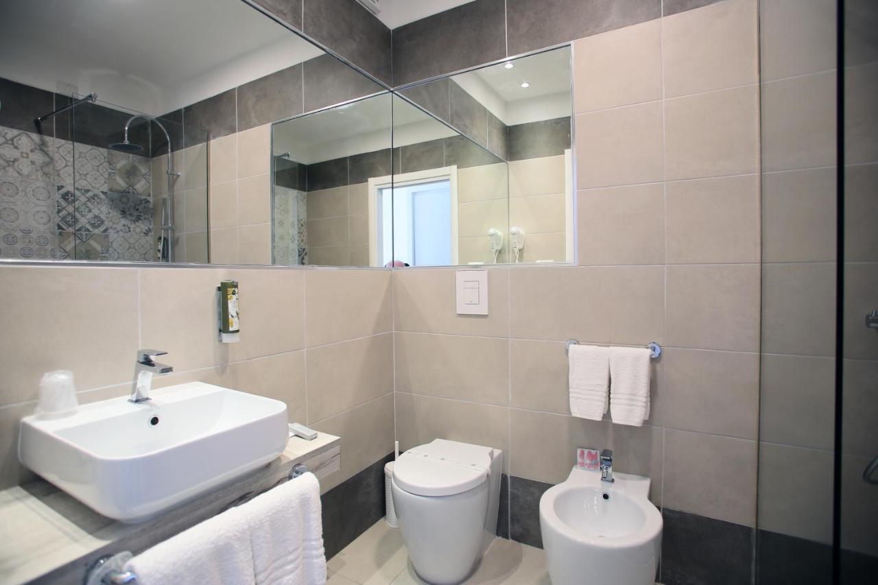 ויאסטה Hotel Le Ginestre Family & Wellness מראה חיצוני תמונה