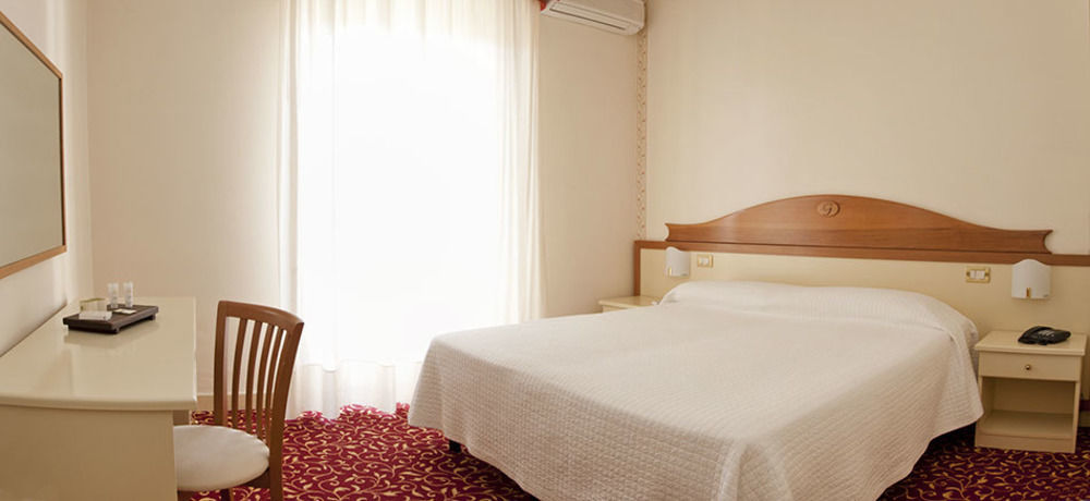 ויאסטה Hotel Le Ginestre Family & Wellness מראה חיצוני תמונה