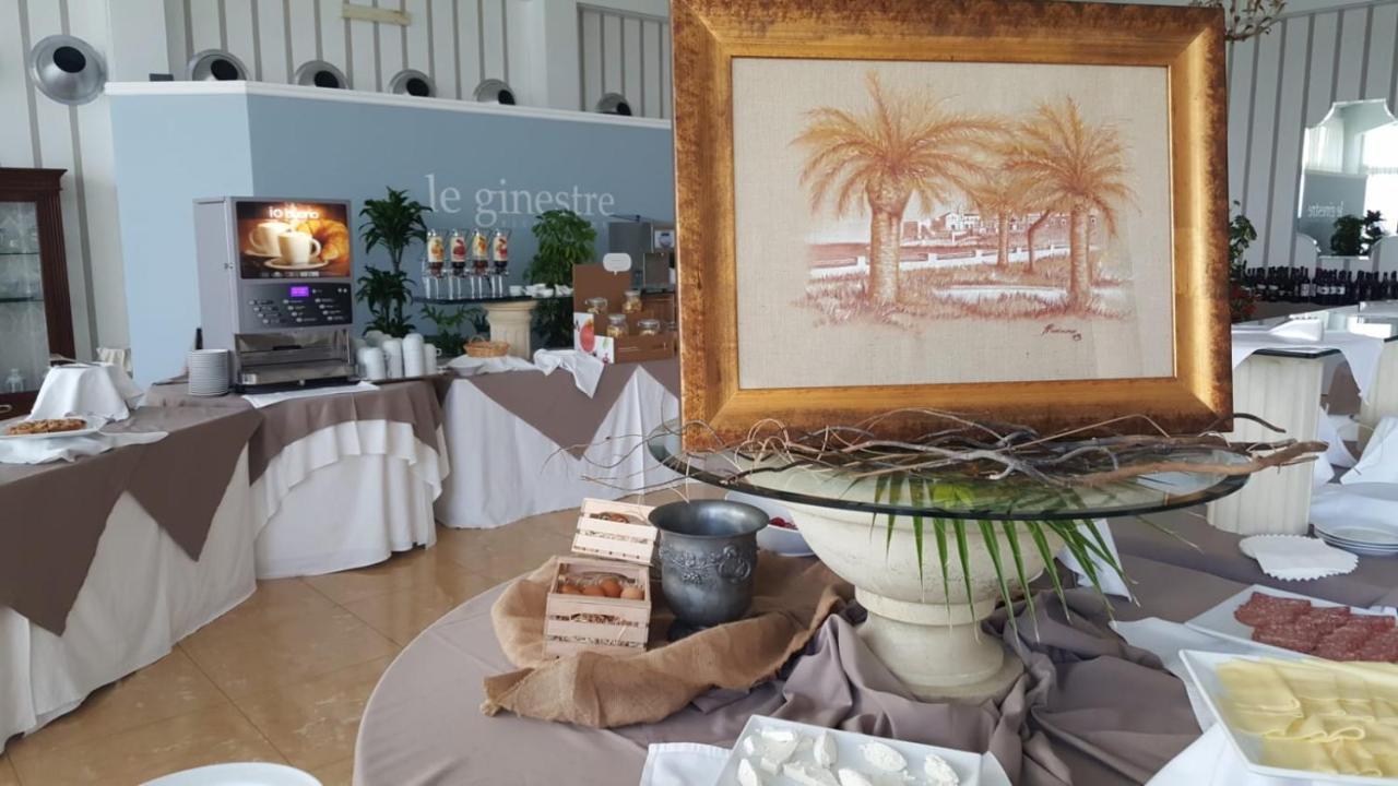 ויאסטה Hotel Le Ginestre Family & Wellness מראה חיצוני תמונה