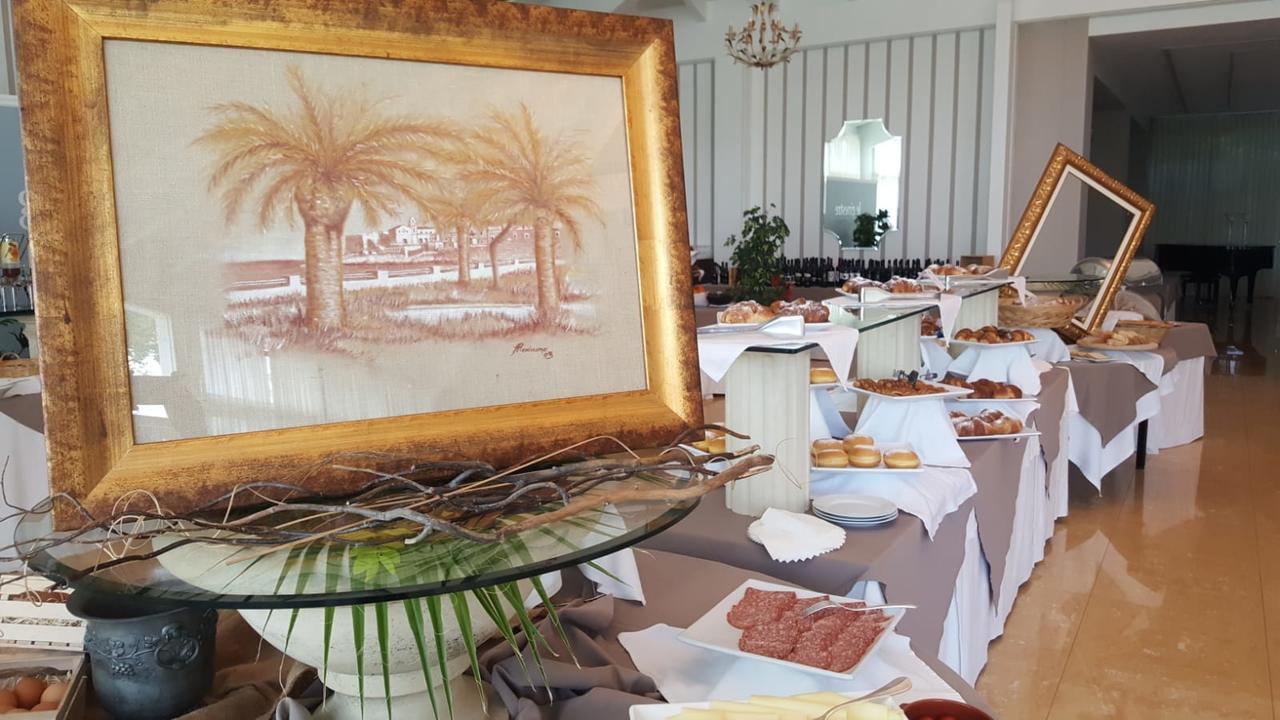 ויאסטה Hotel Le Ginestre Family & Wellness מראה חיצוני תמונה