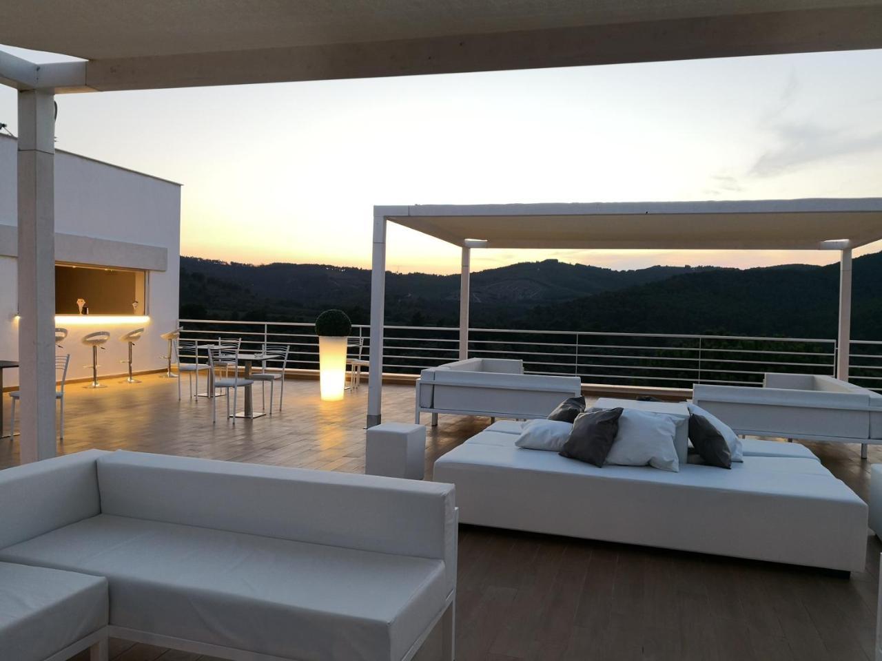 ויאסטה Hotel Le Ginestre Family & Wellness מראה חיצוני תמונה